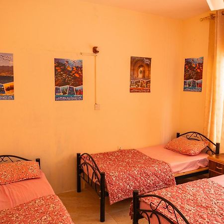 Extra Traveller Hostel Akaba Kültér fotó