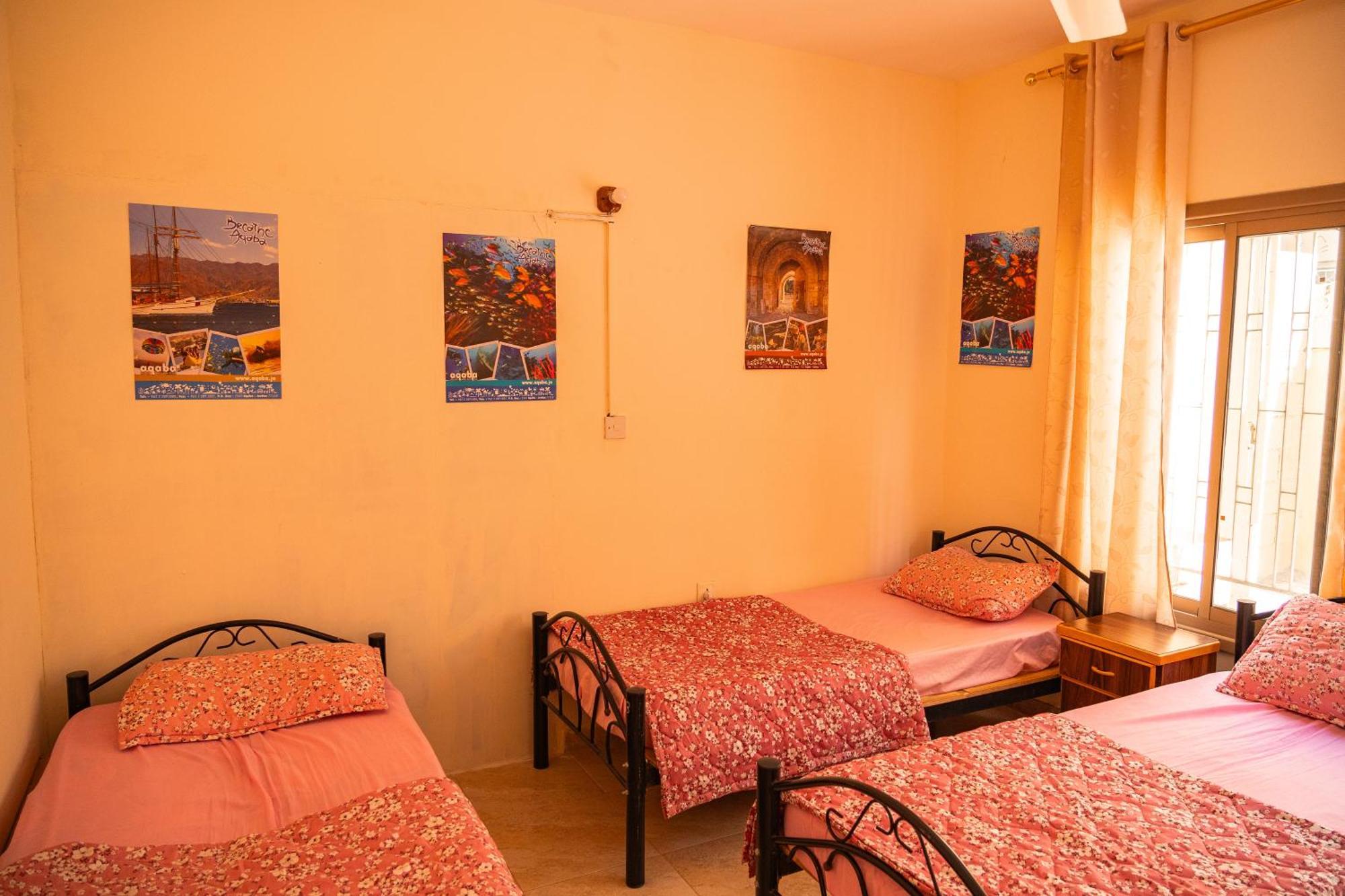 Extra Traveller Hostel Akaba Kültér fotó